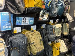 -迪卡侬(西三旗店)