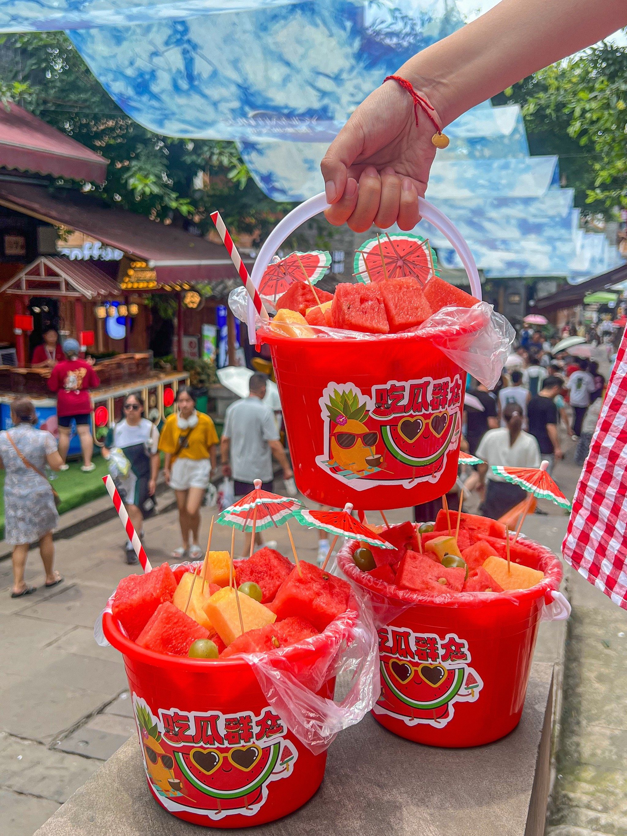 十八梯!夏天2l的西瓜桶🍉太满足了!