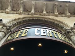 门面-中央咖啡馆
