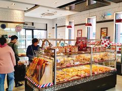 面包甜点陈列柜-味多美(江桥万达店)