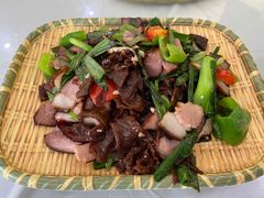 -余家庄肥肠鱼地方汤锅(银杏大道店)