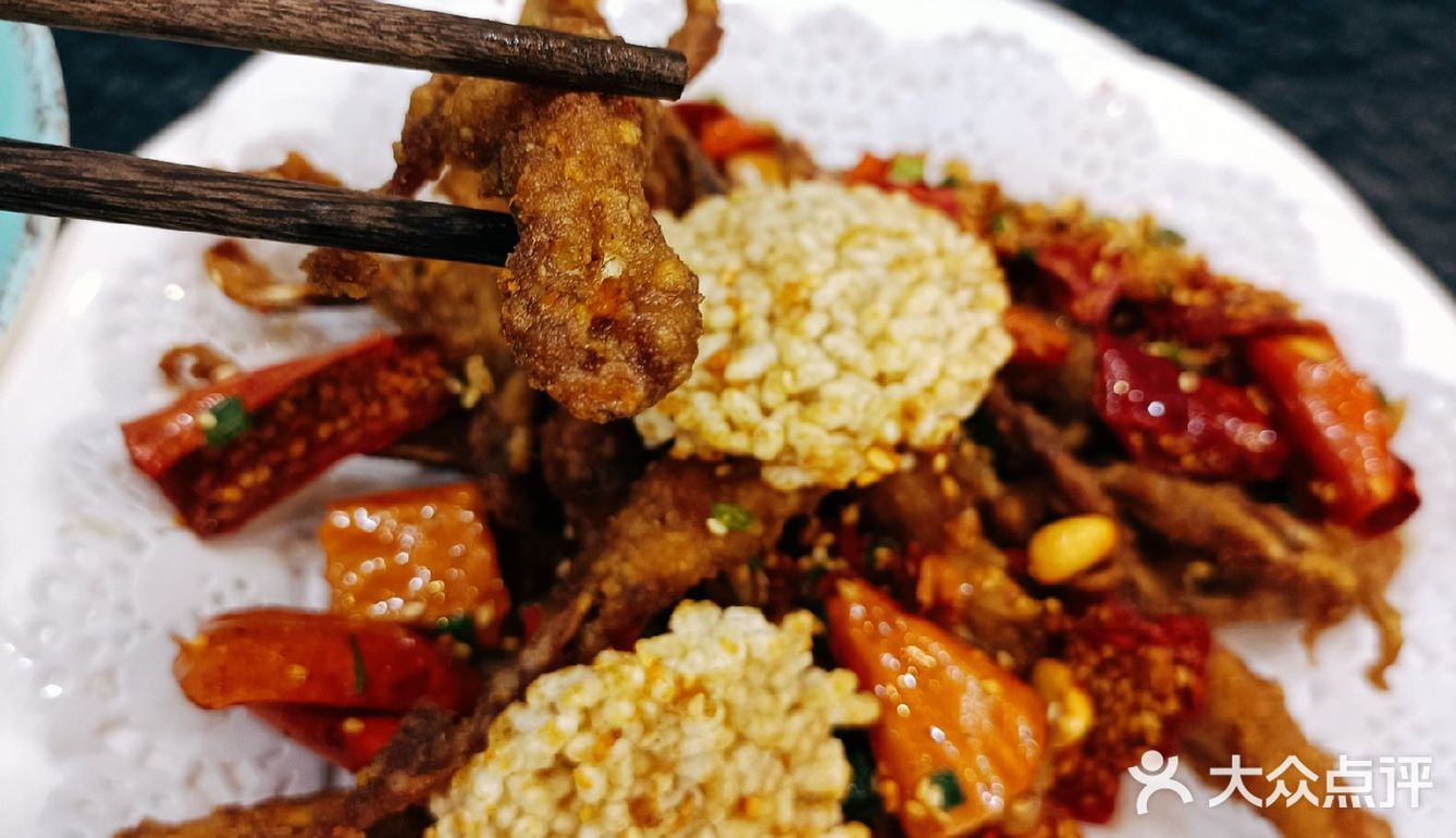 听说夏天就要一边开空调一边吃打边炉[得意]