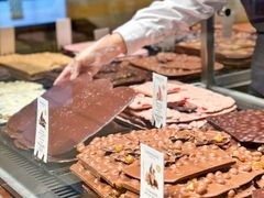 -Laderach 莱德拉(上海环贸iapm店)