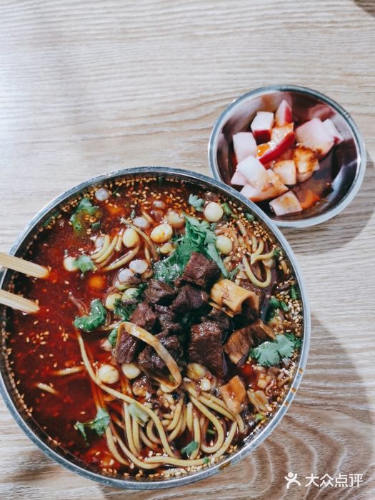 中街榨榨面图片