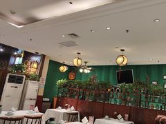 -江城小馆陕南妈妈菜·全球旅行餐厅(钟楼店)