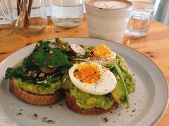牛油果吐司-Egg•Allday Brunch(襄阳北路店)