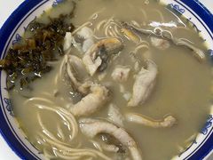 招牌黄鱼面-明呈黄鱼面馆(斜土路店)