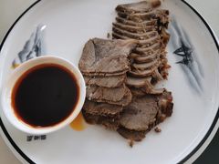五香牛肉-七的湖·晚芳亭·阳澄湖农家菜·大闸蟹(莲花岛店)