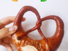 普雷结碱水面包-雀食面包店(钟楼店)