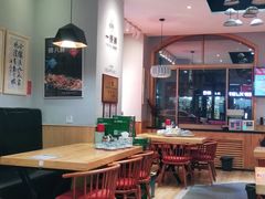 大堂-一捞鲜•青岛大虾面(八大关店)
