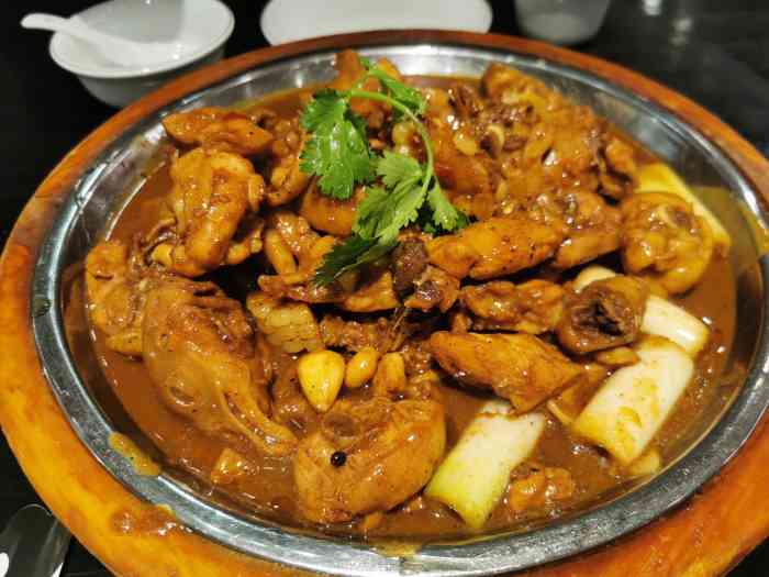 喔喔叫焖炒鸡(人和路店)