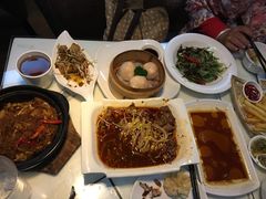 -新大咀港式茶餐厅(宝山万达店)