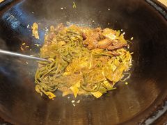 -万里闯关东铁锅炖菜馆(高新旗舰店)