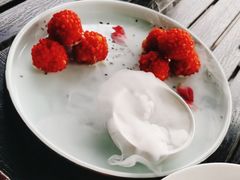 杨梅鳕鱼球-柳莺湖上·湖景餐厅·江南菜(西湖店)