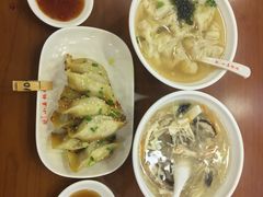 -小姜锅贴(凤凰街店)