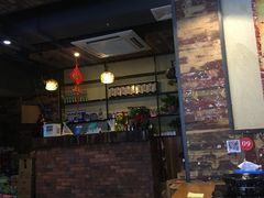 -陆记牛庄·碳锅龙虾烧烤(爱上花园店)