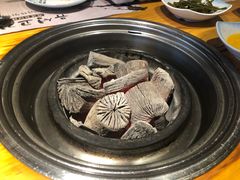 -唯成•韩国炭火烤肉 유성고기