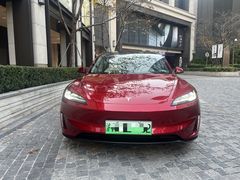 -TESLA 特斯拉(上海太古汇体验店)