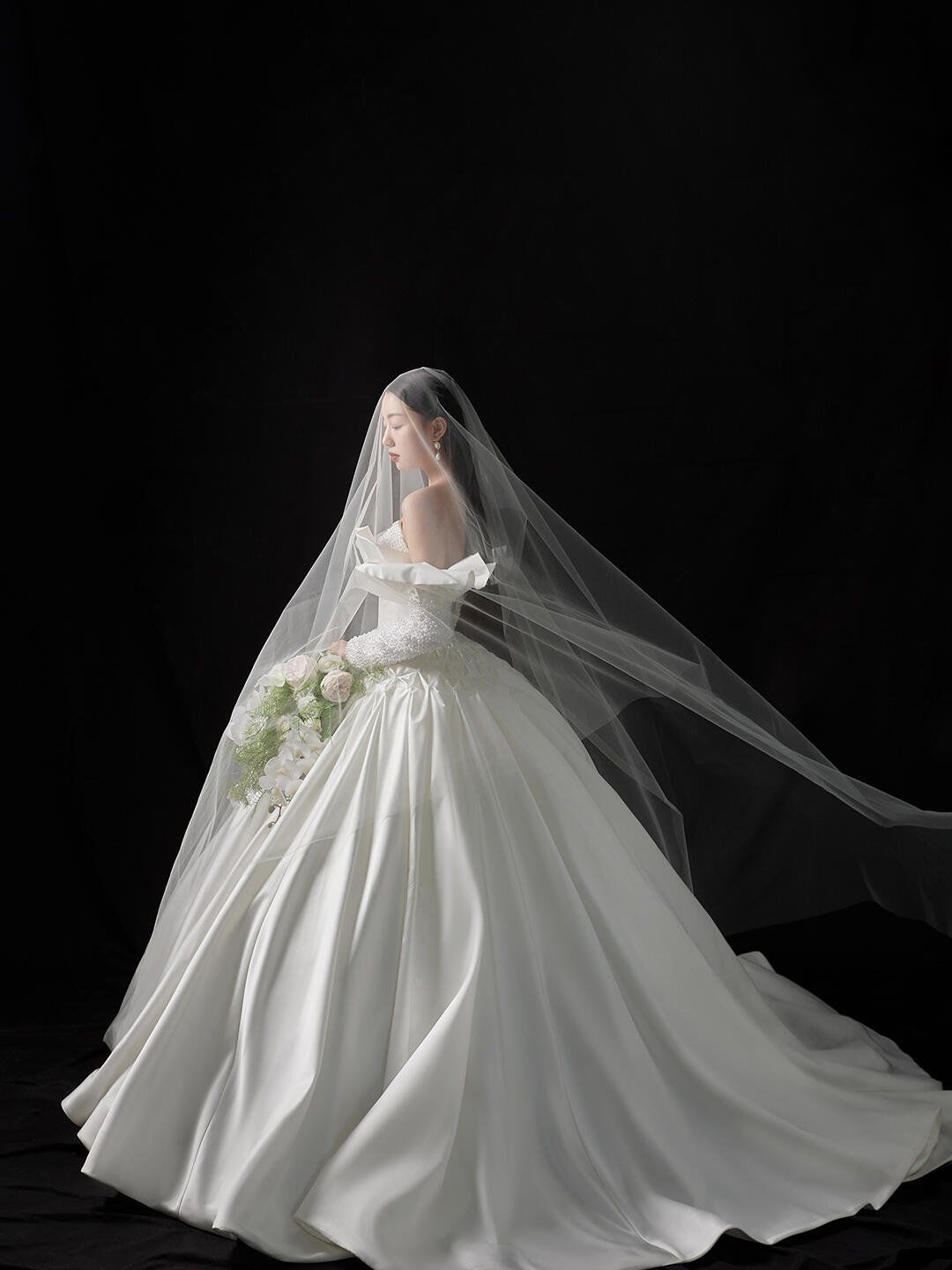 深圳婚纱照丨超经典的黑色背景婚纱照