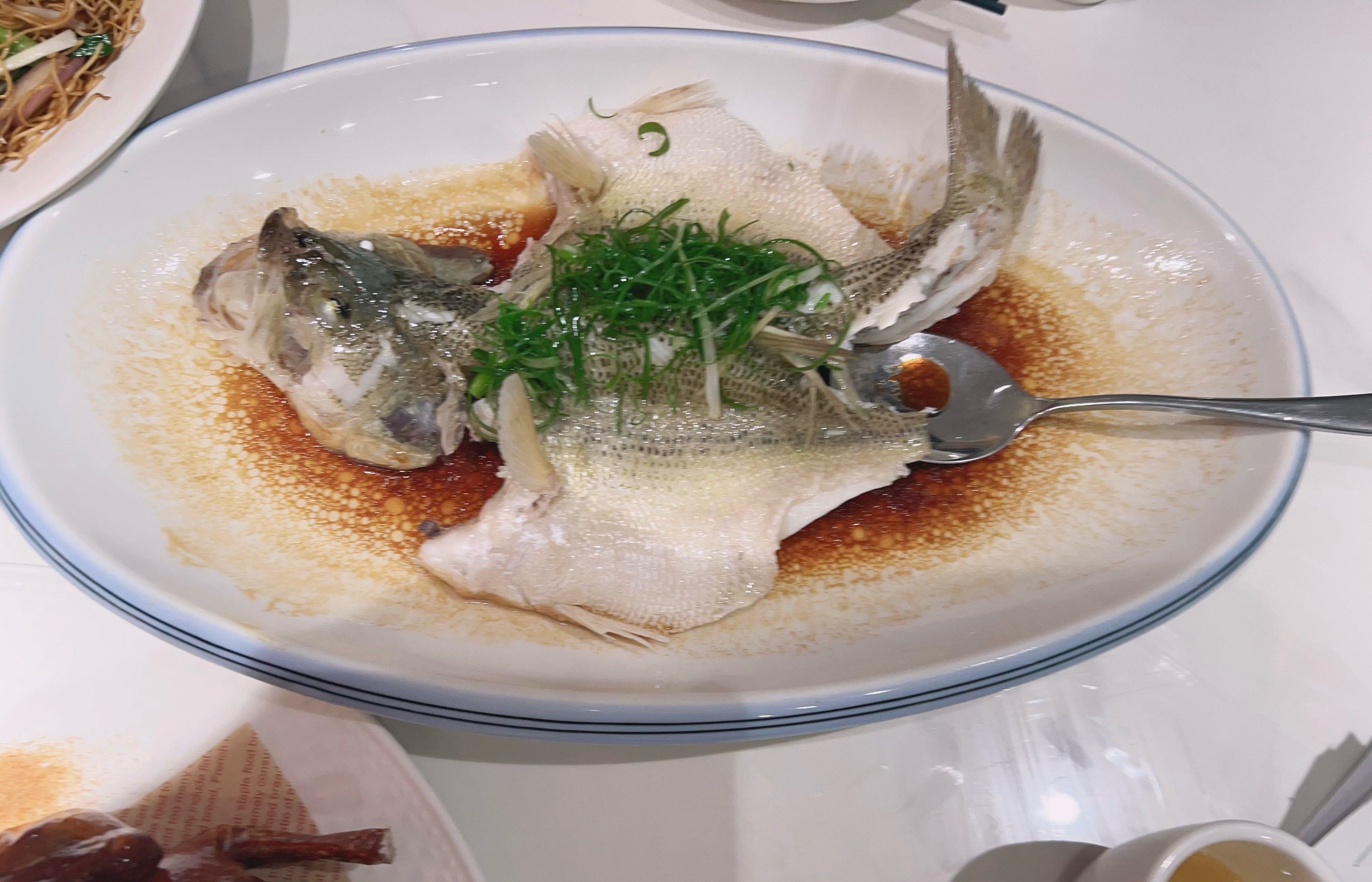 海珠广场附近有不少美食,可我们今晚还是选