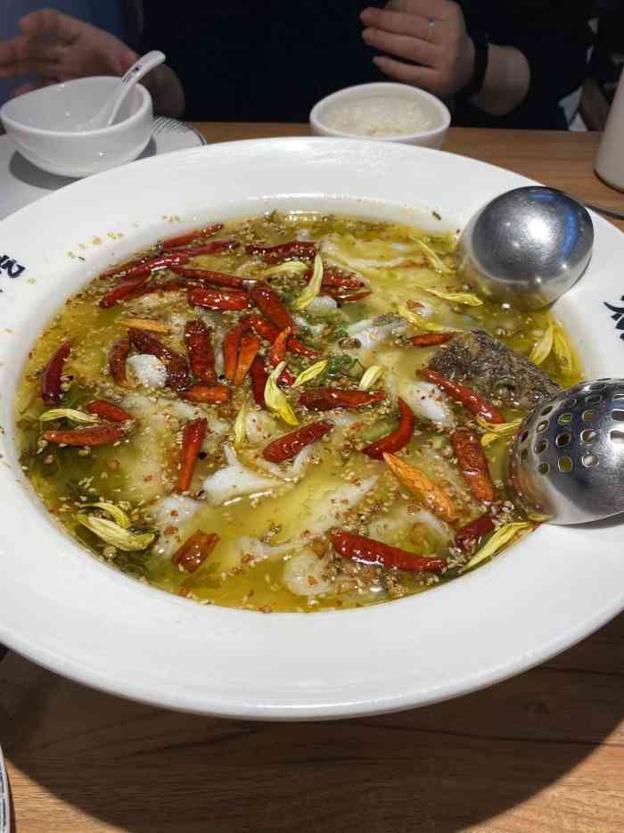 太二酸菜鱼(济南万象城店)-"对于6了一天娃又热又累的大人来说 吃一口