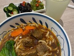 -康师傅私房牛肉面(马泉营奥莱店)