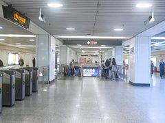 -常熟路(地铁站)