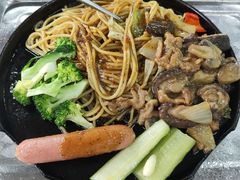 蘑菇鸡柳意粉-绿榕园