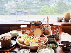 -包整·丝娃娃(甲秀楼景观店)