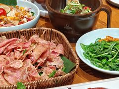 -老滇山寨•云南特色菜•地方菜•民族风情歌舞表演(金碧店)