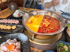 -湊湊火锅·茶憩(南京东路悦荟店)