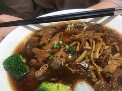 肥肠浇头面-囿面传统制面馆(中央路店)
