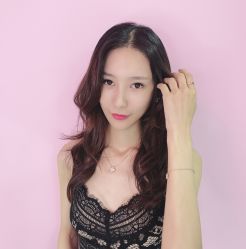 -变画·发型STUDIO