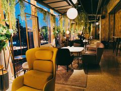 -The ROOF (通盈中心店)
