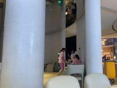 -涨巢·潮玩水疗局