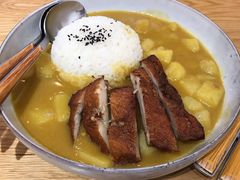 黄咖喱鸡排饭-About Bistro關於·泰式家庭料理