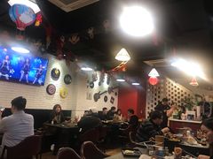 大堂-長壹旋转烤吧 农家鸡火锅
