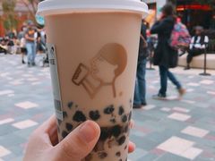 热混波波芋泥奶茶王-喜茶(迪士尼小镇DP店)