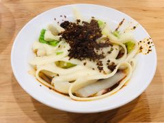 牛肉脆臊刀削面-华兴街自力面店