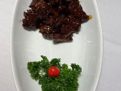 越式牛仔粒-新吉士·上海菜(浦东LCM置汇旭辉店)