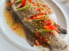 -Chom Cafe and Restaurant