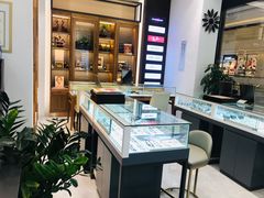 -回瑞眼镜·蔡司·依视路官方授权店(广益路万达店)