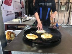 -周老三跷脚牛肉·全牛火锅(非遗传承店)