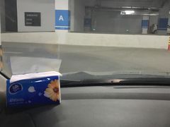 -龙湖虹桥天街-停车场