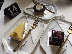 -UNI UNI(环亚凯瑟琳店)