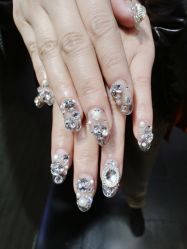 点击看大图 糖果指甲造型-光SPA科技美肤