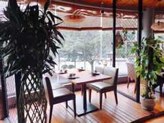 靠窗位-盐帮食坊•小河帮川菜(四川师大店)