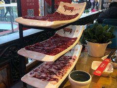-左庭右院鲜牛肉火锅(金山万达店)