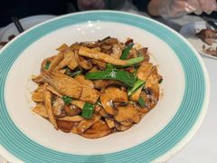 -鸽子侯·家宴·平价海鲜(市图书馆店)