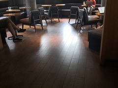 大堂-星巴克(红房子店)